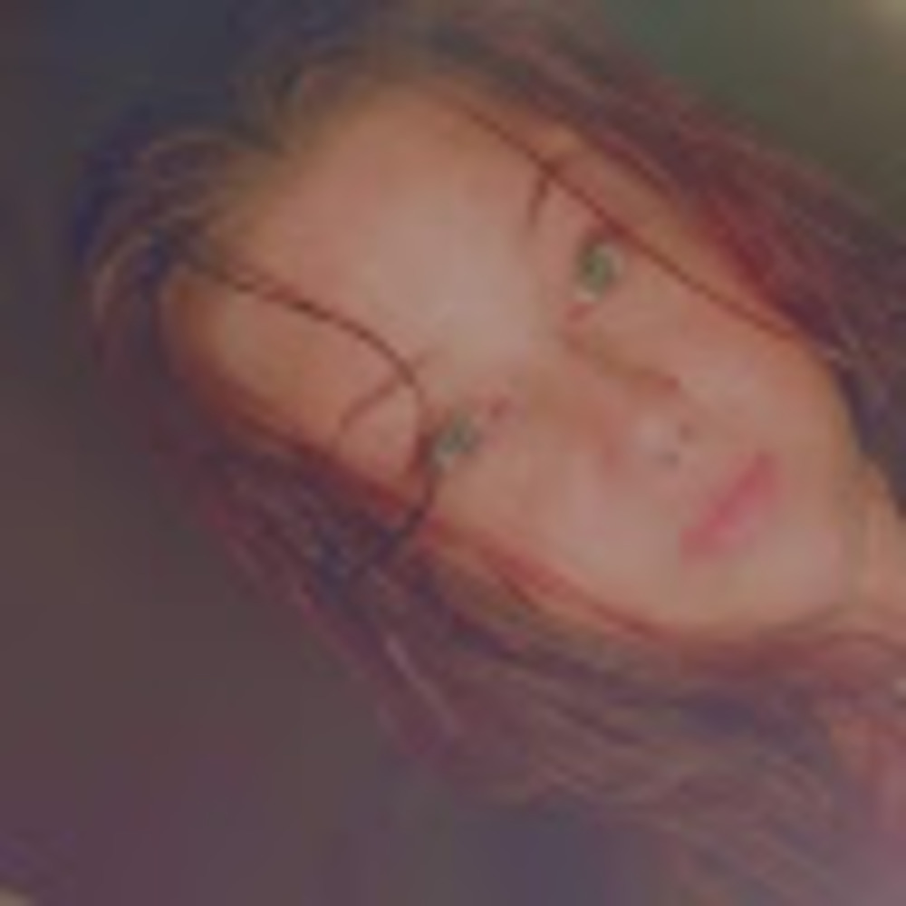 Meet your Posher, Alexia